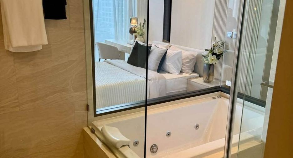 For rent 1 bed condo in Bang Rak, Bangkok