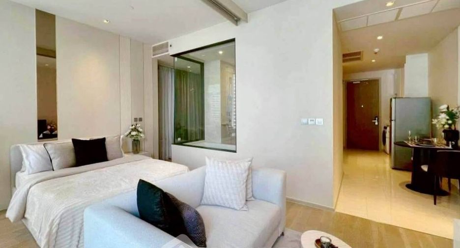 For rent 1 bed condo in Bang Rak, Bangkok