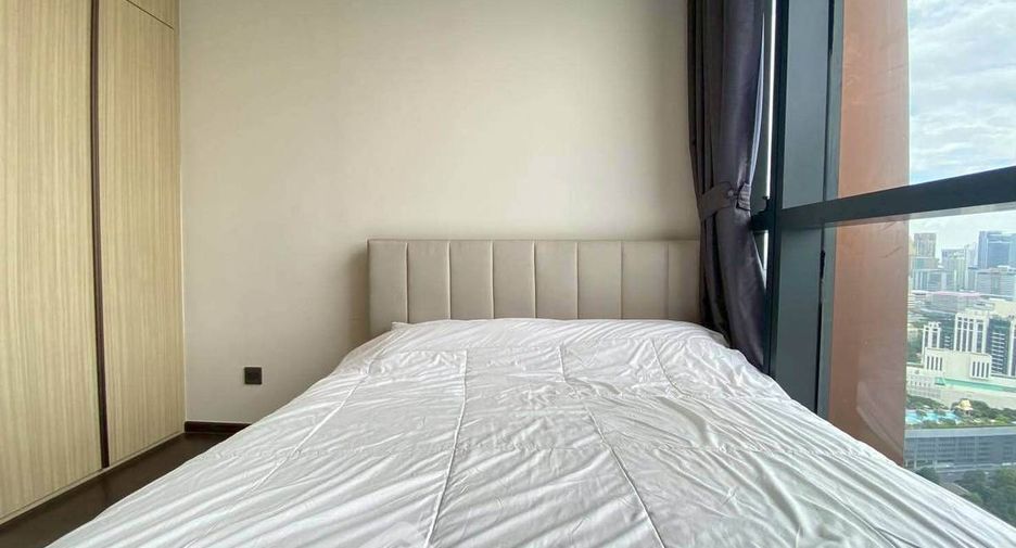 For rent 2 bedrooms condo in Pathum Wan, Bangkok