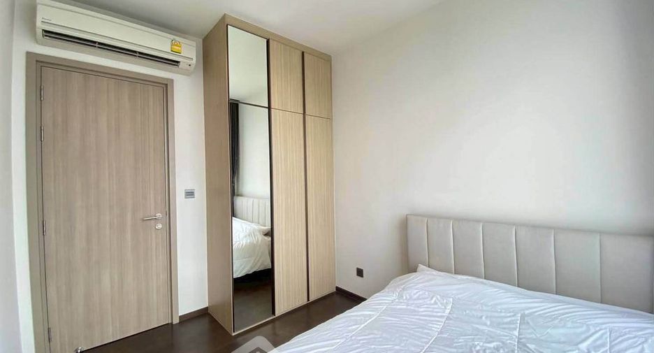 For rent 2 bedrooms condo in Pathum Wan, Bangkok