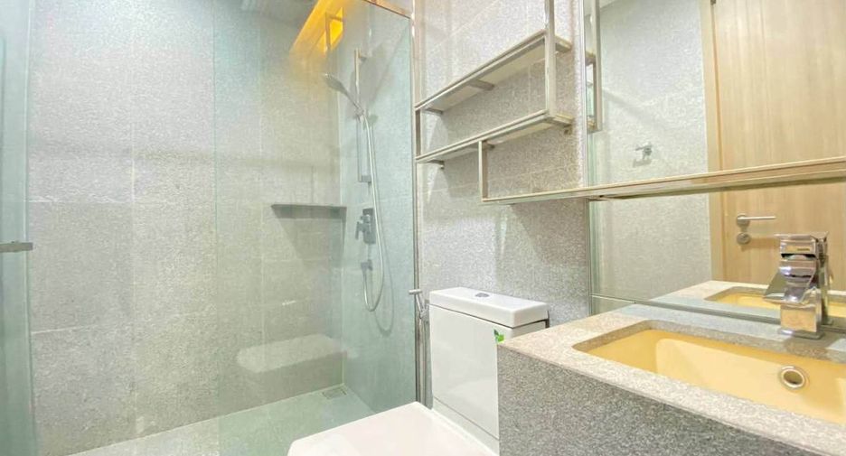 For rent 2 bedrooms condo in Pathum Wan, Bangkok