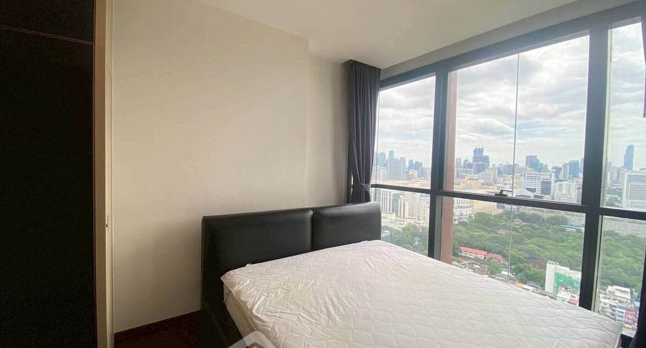 For rent 2 bedrooms condo in Pathum Wan, Bangkok