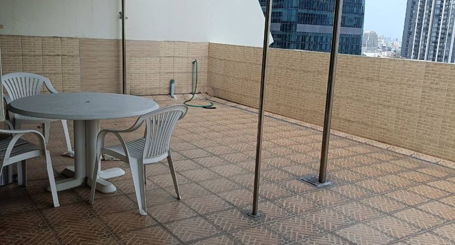 Condo en alquiler de 2 habitaciones en Ratchathewi, Bangkok