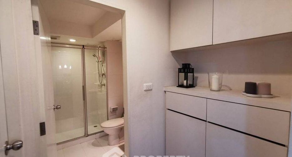 Wohnung zur Miete mit 2 Zimmer in Phra Khanong, Bangkok