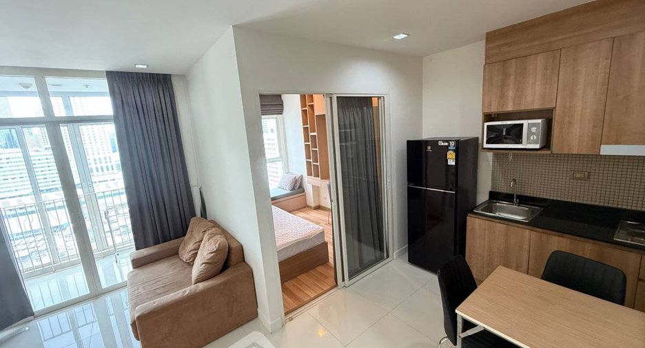 For rent 2 bedrooms condo in Ratchathewi, Bangkok