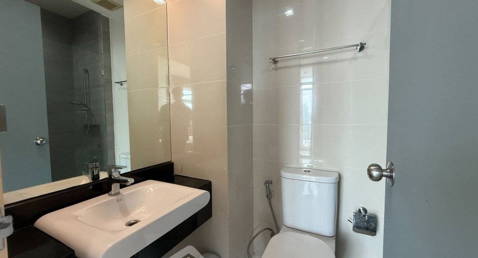 For rent 2 bedrooms condo in Ratchathewi, Bangkok