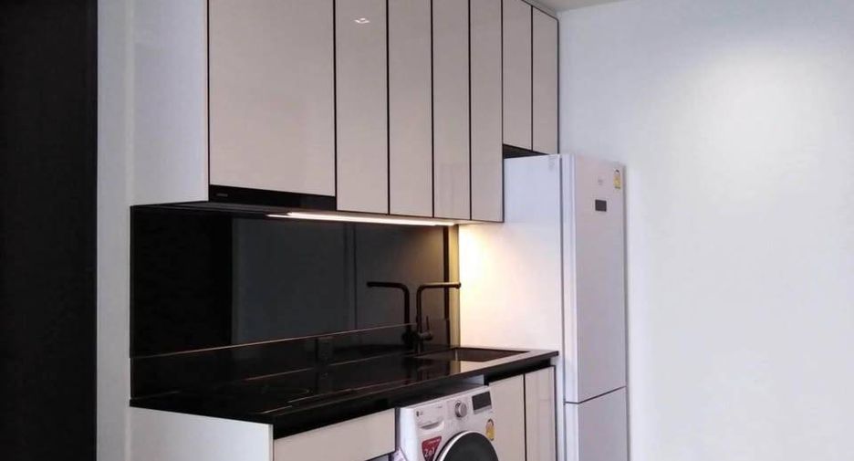 Wohnung zur Miete mit 2 Zimmer in Khlong San, Bangkok