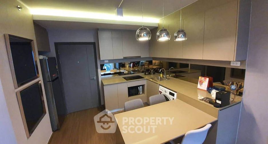 For rent 2 bedrooms condo in Phra Khanong, Bangkok
