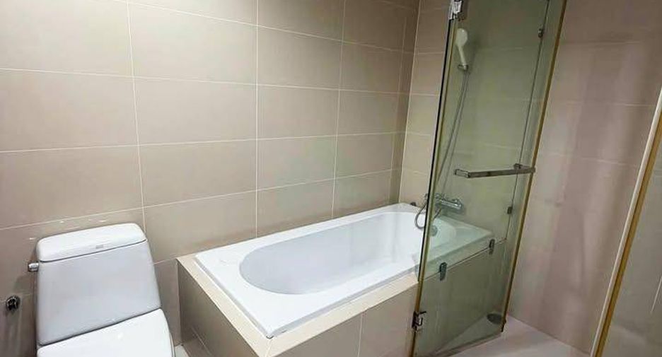 Wohnung zur Miete mit 2 Zimmer in Huai Khwang, Bangkok