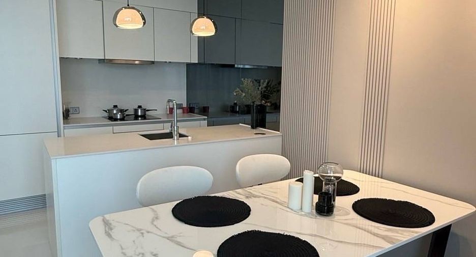 For rent 2 bedrooms condo in Khlong Toei, Bangkok
