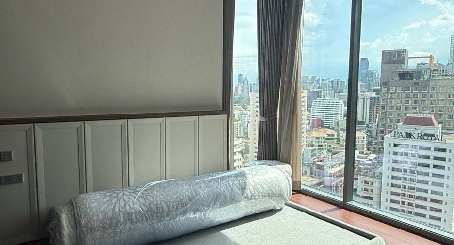 For rent 2 bedrooms condo in Khlong Toei, Bangkok