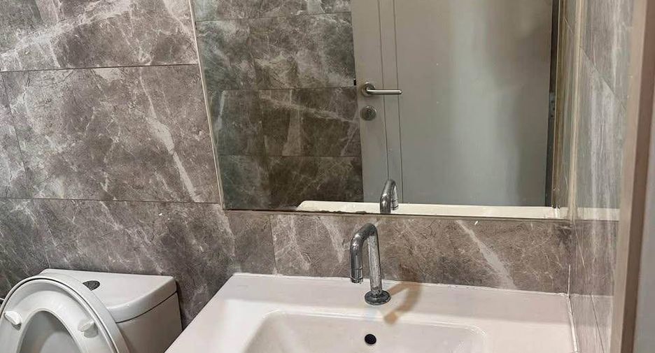 Condo en alquiler de 2 habitaciones en Pathum Wan, Bangkok