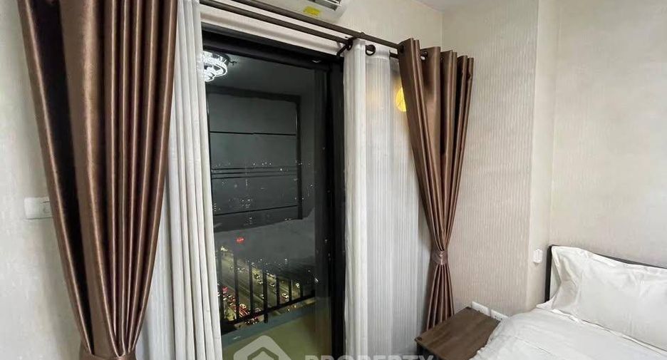 For rent 2 bedrooms condo in Thon Buri, Bangkok