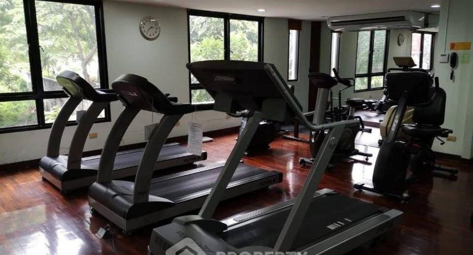For rent 2 bedrooms condo in Watthana, Bangkok