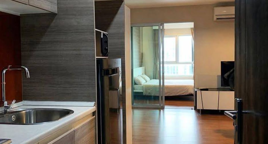 Wohnung zur Miete mit 1 Zimmer in Huai Khwang, Bangkok