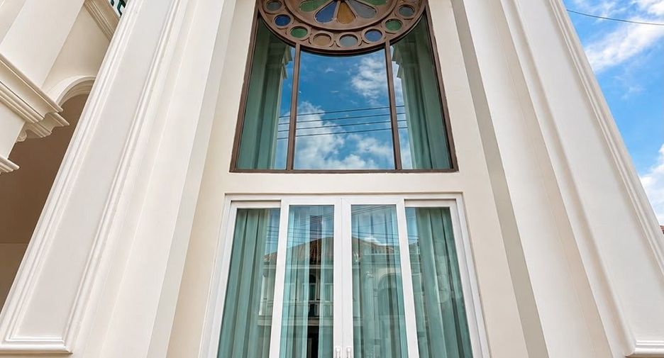 For sale 4 bedrooms house in Mueang Phuket, Phuket