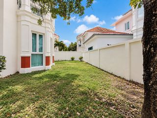 For sale 4 bedrooms house in Mueang Phuket, Phuket