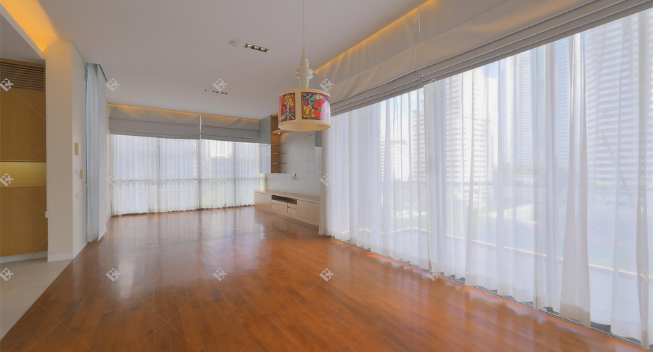 Condo en alquiler de 2 habitaciones en Khlong Toei, Bangkok