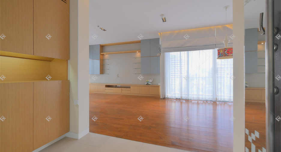 Condo en alquiler de 2 habitaciones en Khlong Toei, Bangkok