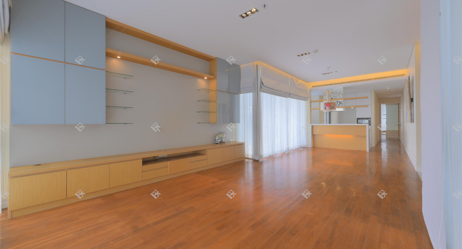 Condo en alquiler de 2 habitaciones en Khlong Toei, Bangkok