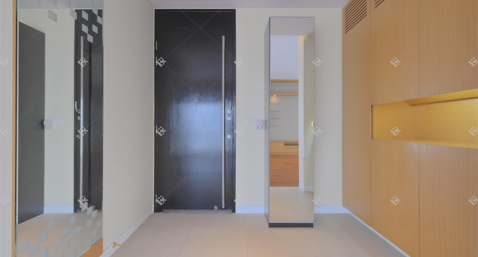 Condo en alquiler de 2 habitaciones en Khlong Toei, Bangkok