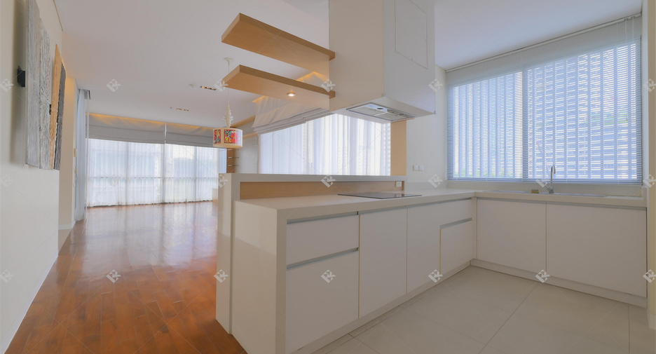 Condo en alquiler de 2 habitaciones en Khlong Toei, Bangkok
