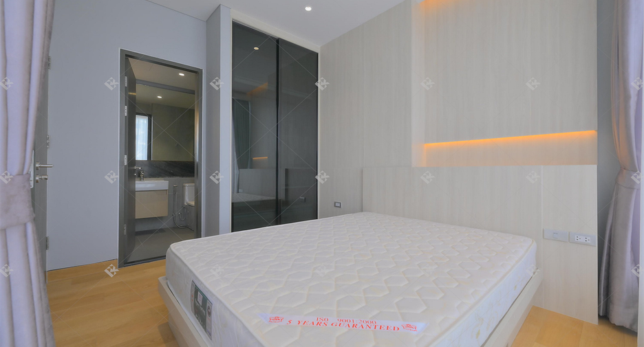 For sale 1 bed condo in Khlong Toei, Bangkok