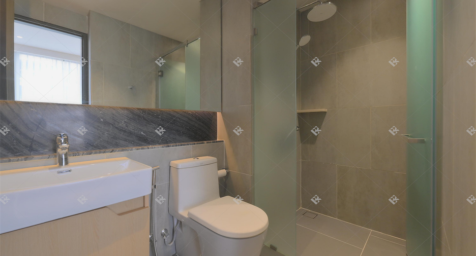 For sale 1 bed condo in Khlong Toei, Bangkok