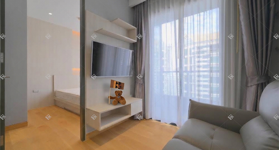 For sale 1 bed condo in Khlong Toei, Bangkok