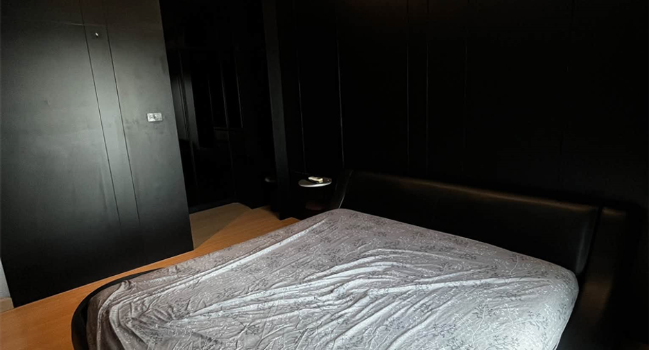 For rent 2 bedrooms condo in Thon Buri, Bangkok