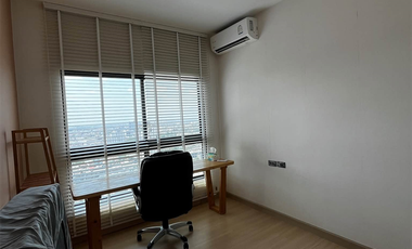 For rent 2 bedrooms condo in Thon Buri, Bangkok