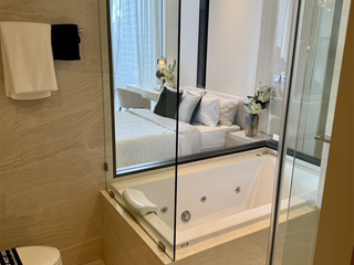 À louer 1 chambre condo à Bang Rak, Bangkok