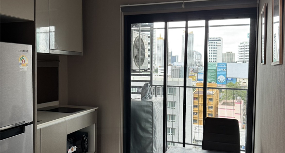 For sale 1 Beds condo in Huai Khwang, Bangkok