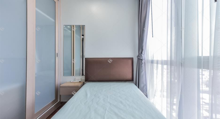 For rent 2 bedrooms condo in Pathum Wan, Bangkok