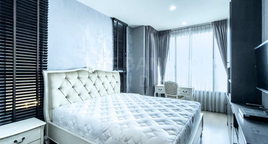 For rent 2 bedrooms condo in Pathum Wan, Bangkok