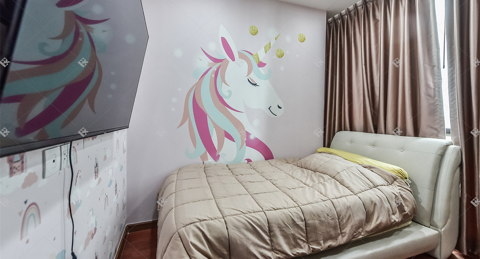 For rent 3 bedrooms condo in Pathum Wan, Bangkok