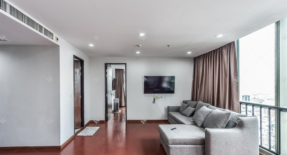 For rent 3 bedrooms condo in Pathum Wan, Bangkok