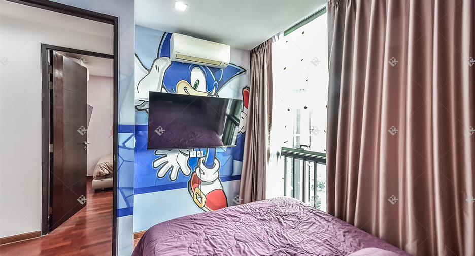 For rent 3 bedrooms condo in Pathum Wan, Bangkok