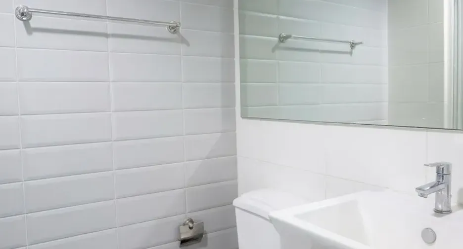 For sale 1 bed condo in Khlong Toei, Bangkok