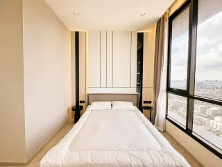 À louer 1 chambre condo à Khlong San, Bangkok