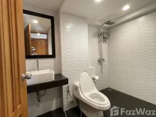 For rent 3 bedrooms townhouse in Watthana, Bangkok
