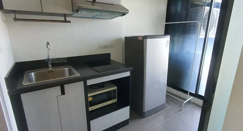 For rent 1 bed condo in Huai Khwang, Bangkok