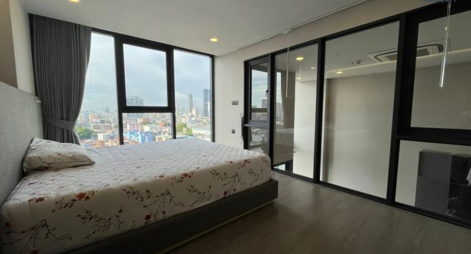For rent 2 bedrooms condo in Pathum Wan, Bangkok