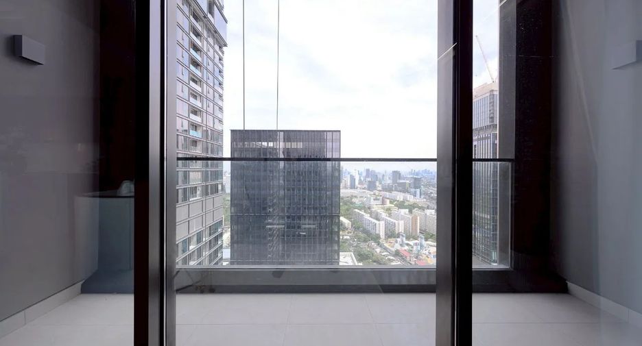 For rent 2 bedrooms condo in Sathon, Bangkok