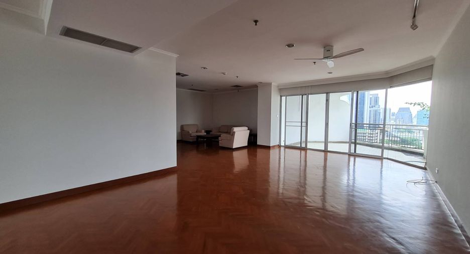 Condo en alquiler de 3 habitaciones en Sathon, Bangkok