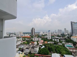 Condo en alquiler de 3 habitaciones en Sathon, Bangkok