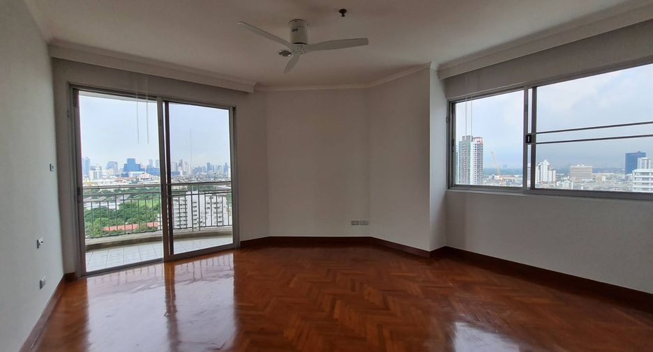 Condo en alquiler de 3 habitaciones en Sathon, Bangkok