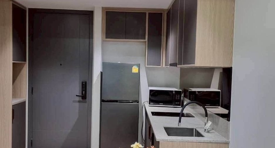 For rent 1 bed condo in Bang Rak, Bangkok