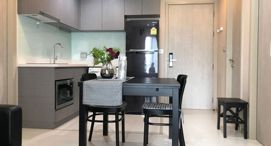 Wohnung zur Miete mit 2 Zimmer in Khlong Toei, Bangkok