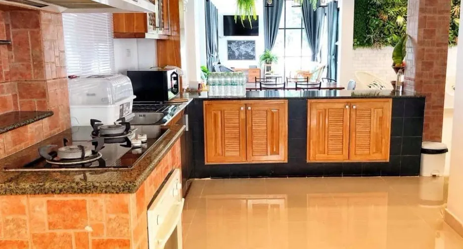 À vendre 4 chambres villa à Jomtien, Pattaya